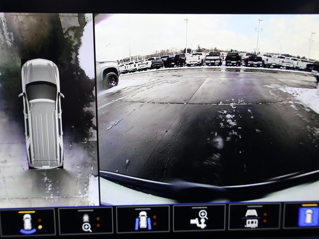 Certified 2024 Chevrolet Suburban Z71 w/ Luxury Package image 23