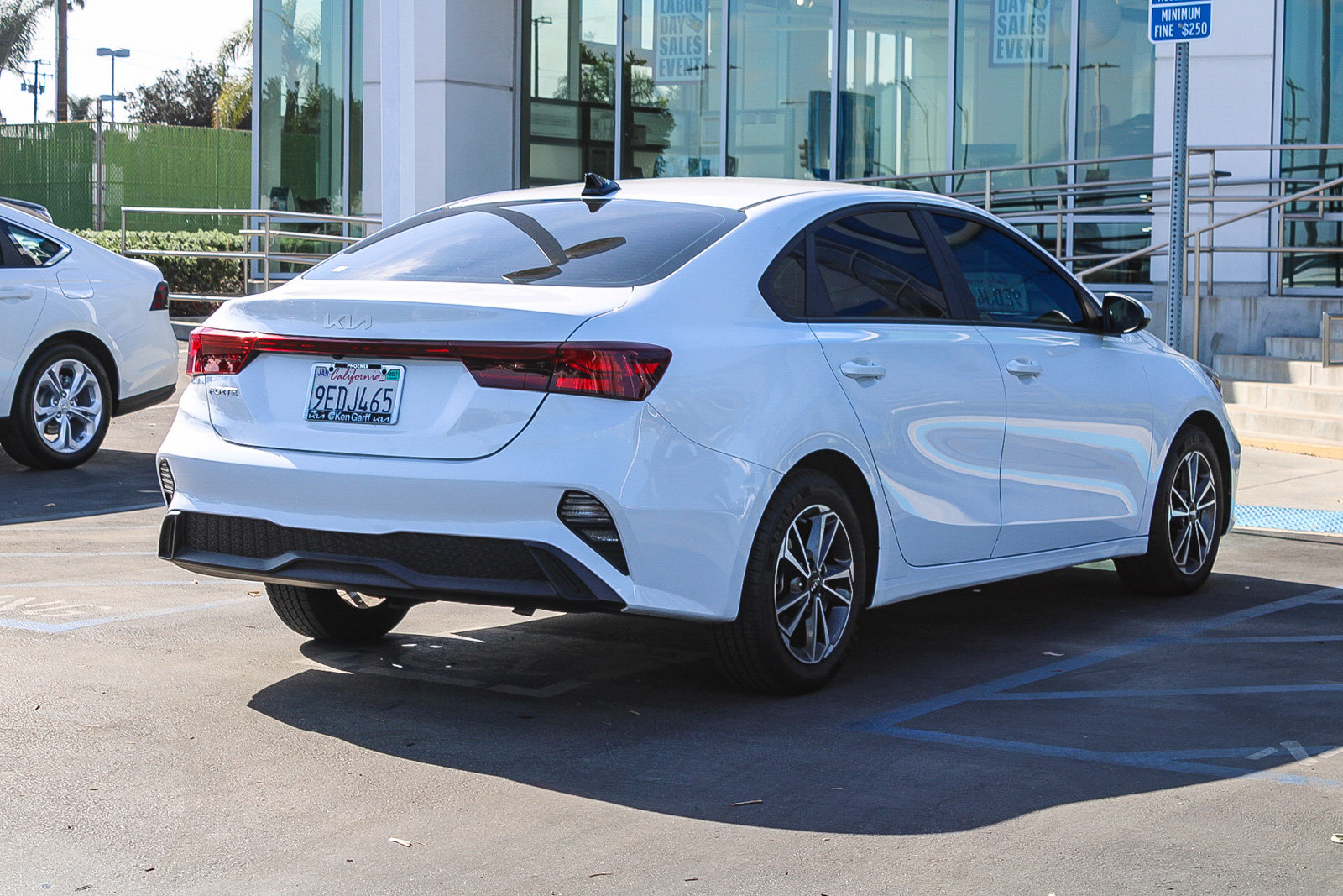 Used 2023 Kia Forte LXS FWD image 7