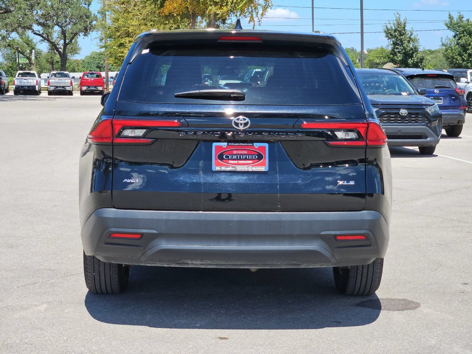 Used 2025 Toyota Grand Highlander AWD image 4