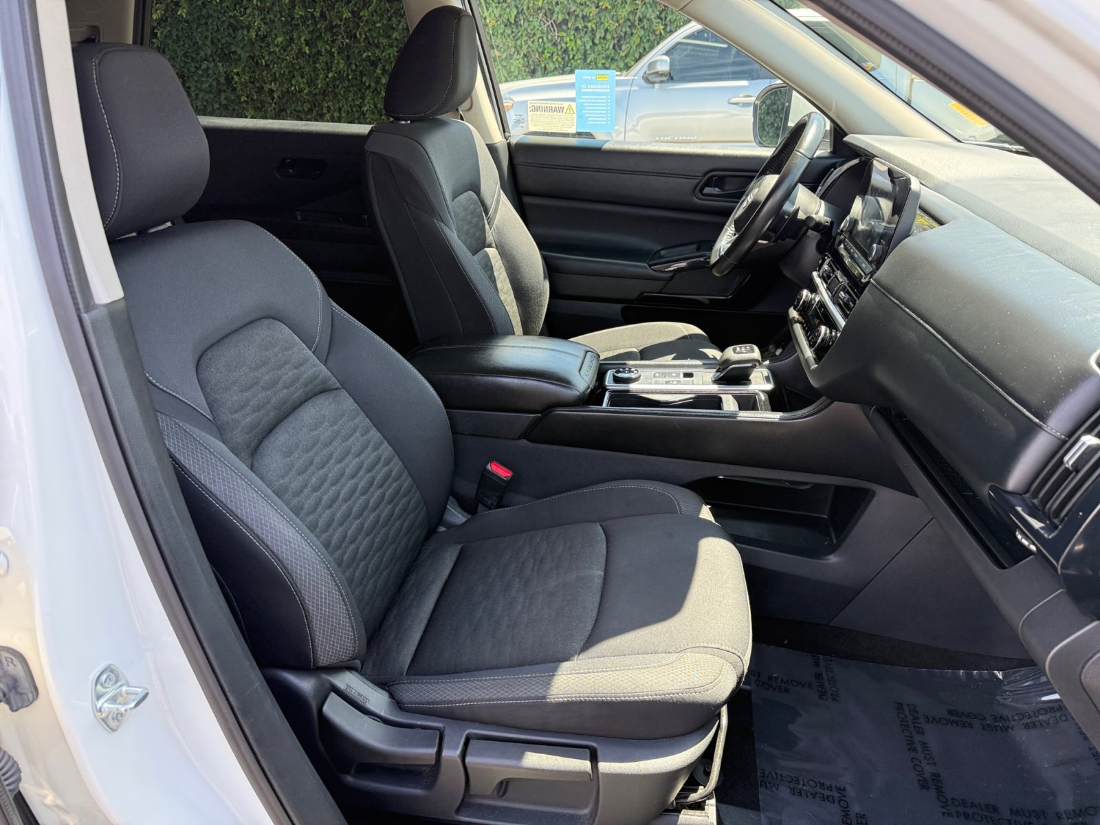 Used 2025 Nissan Pathfinder SV AWD/4WD image 20