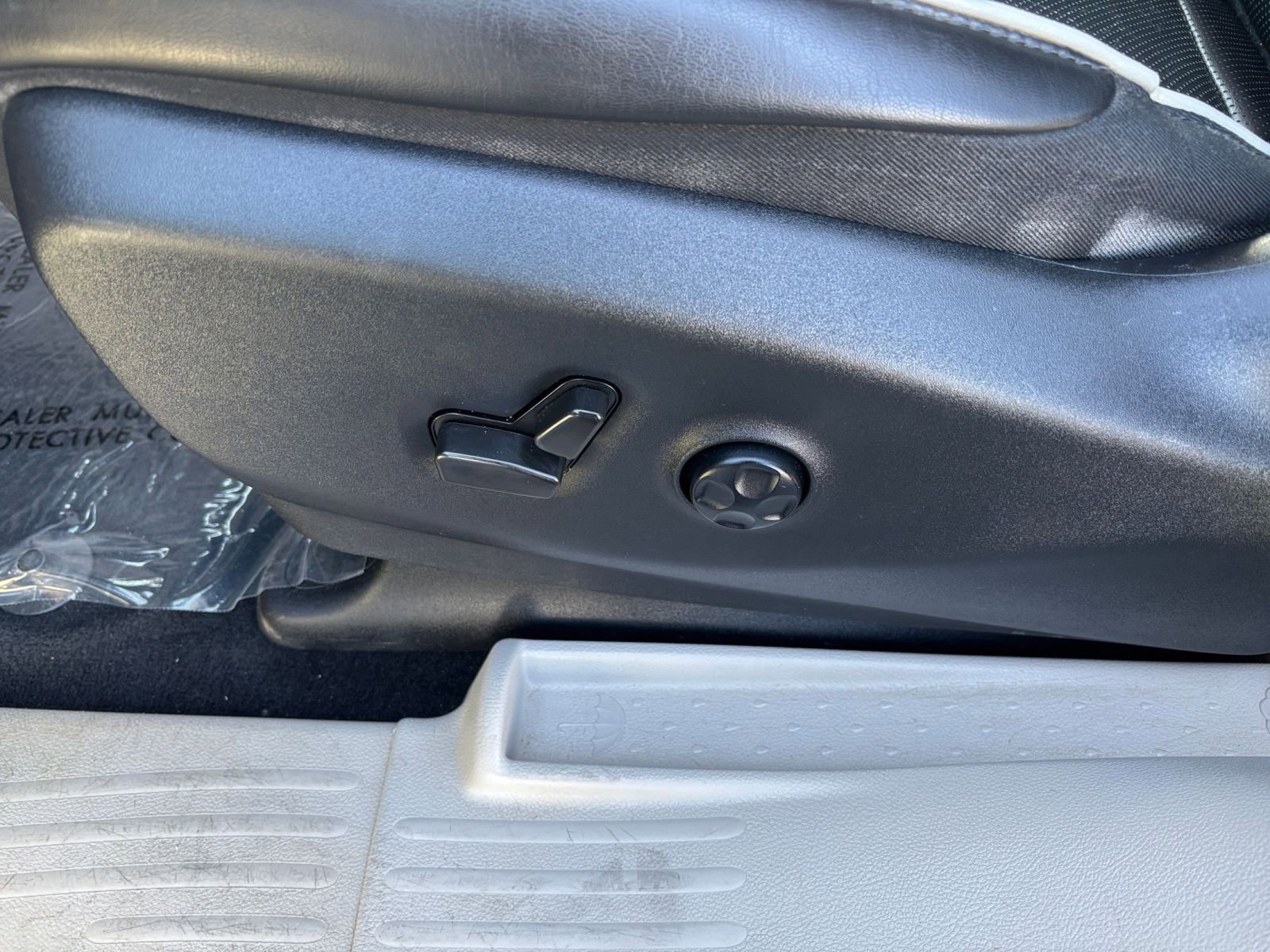 Used 2022 Chrysler Pacifica Limited FWD image 23