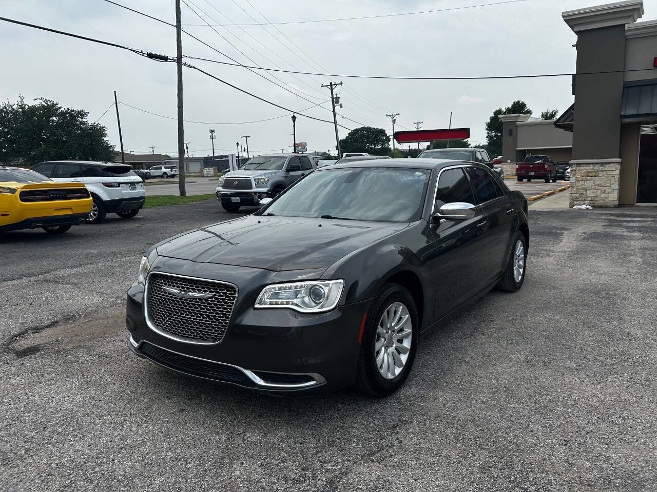 Used 2018 Chrysler 300 Touring w/ Chrome Appearance Package