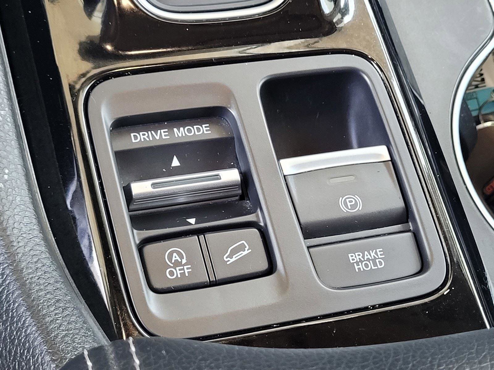 Used 2023 Honda Pilot Touring image 16