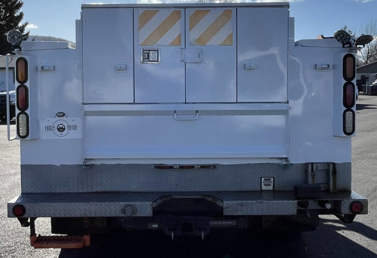 Used 2012 Ford F550 4x4 Regular Cab Super Duty w/ Payload Upgrade Pkg image 7