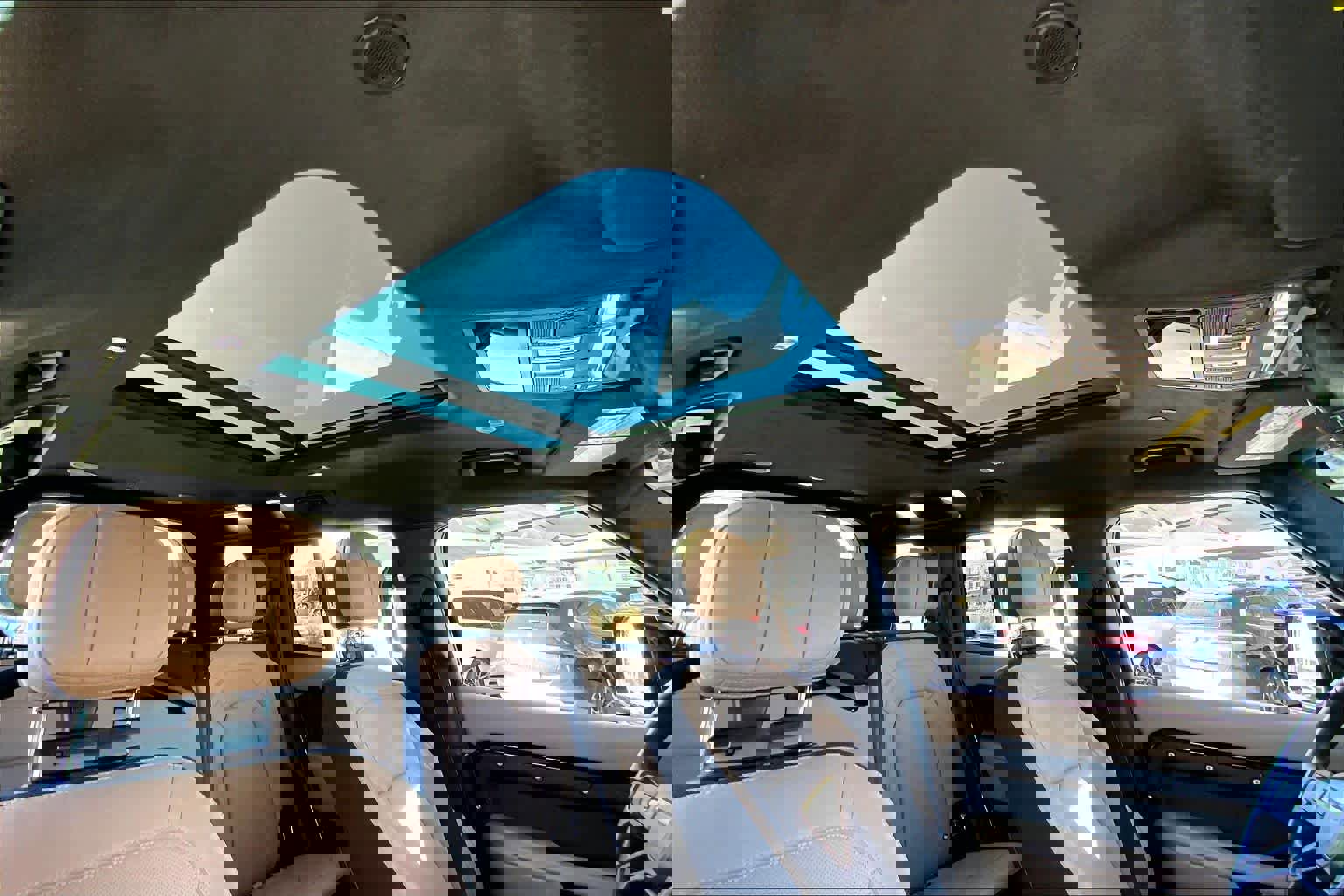 Used 2025 Land Rover Defender 110 X image 12