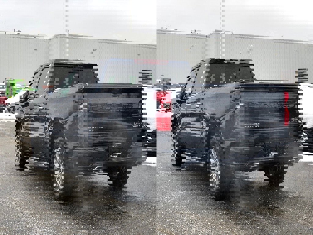 Used 2020 Chevrolet Silverado 1500 High Country w/ Technology Package image 4