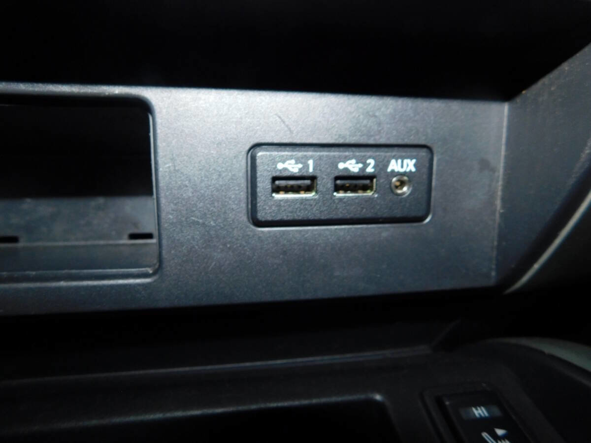 Used 2019 Nissan Titan SV w/ SV Convenience Package image 15