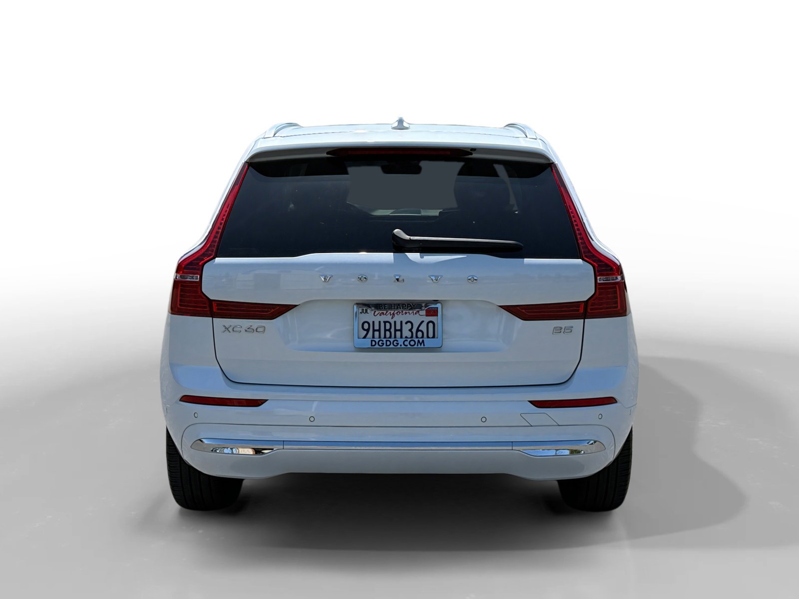 Used 2023 Volvo XC60 B5 Plus w/ Protection Package image 4