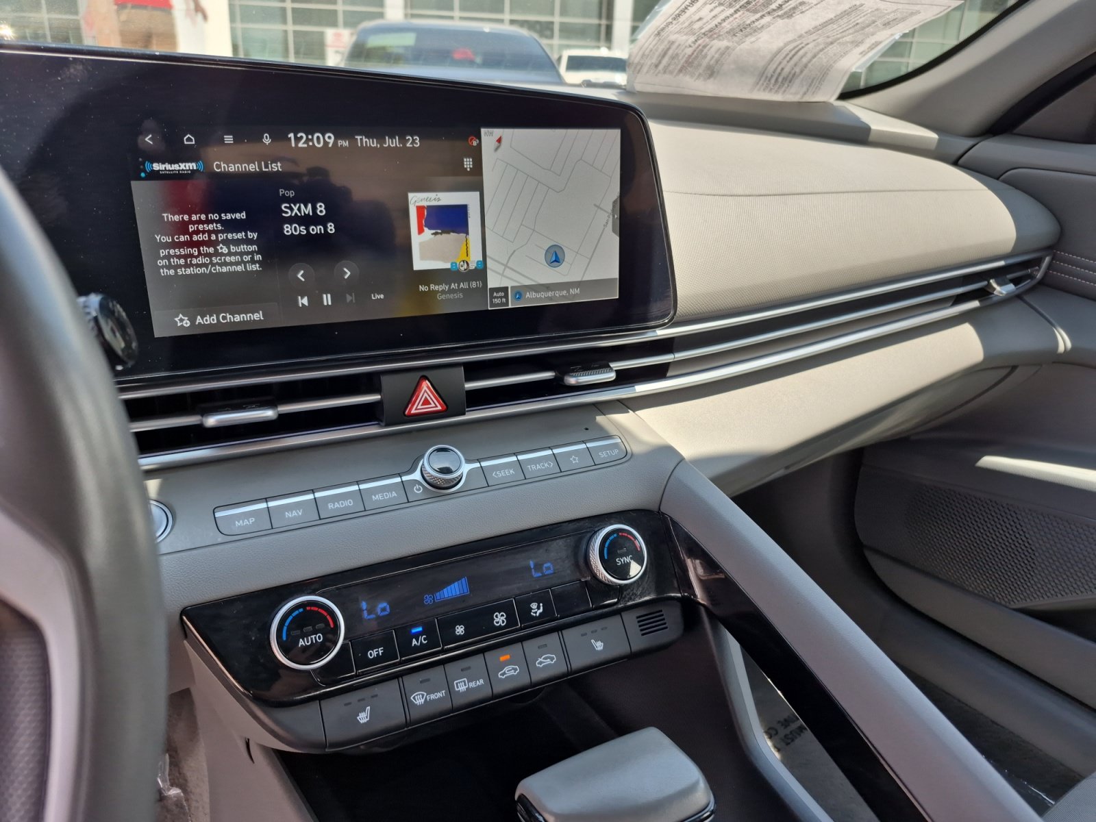 Used 2025 Hyundai Elantra SEL FWD image 11