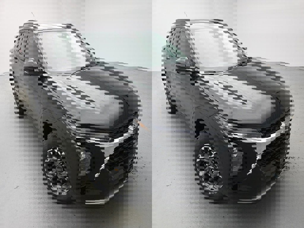 New 2026 Chevrolet Trax LT w/ Driver Confidence Package image 4