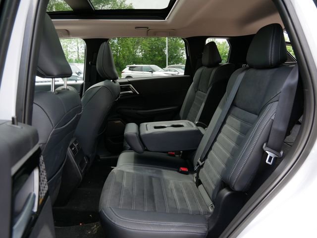 Used 2025 Mitsubishi Outlander SE AWD/4WD image 11