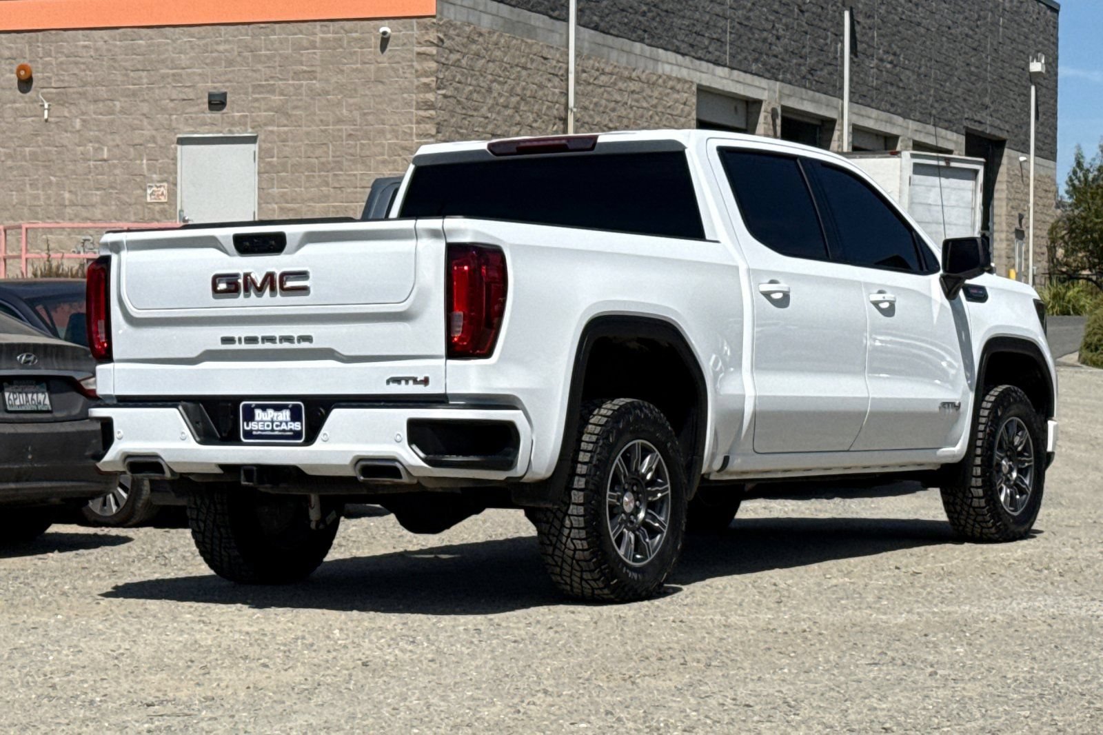 Used 2025 GMC Sierra 1500 AT4 AWD/4WD image 4