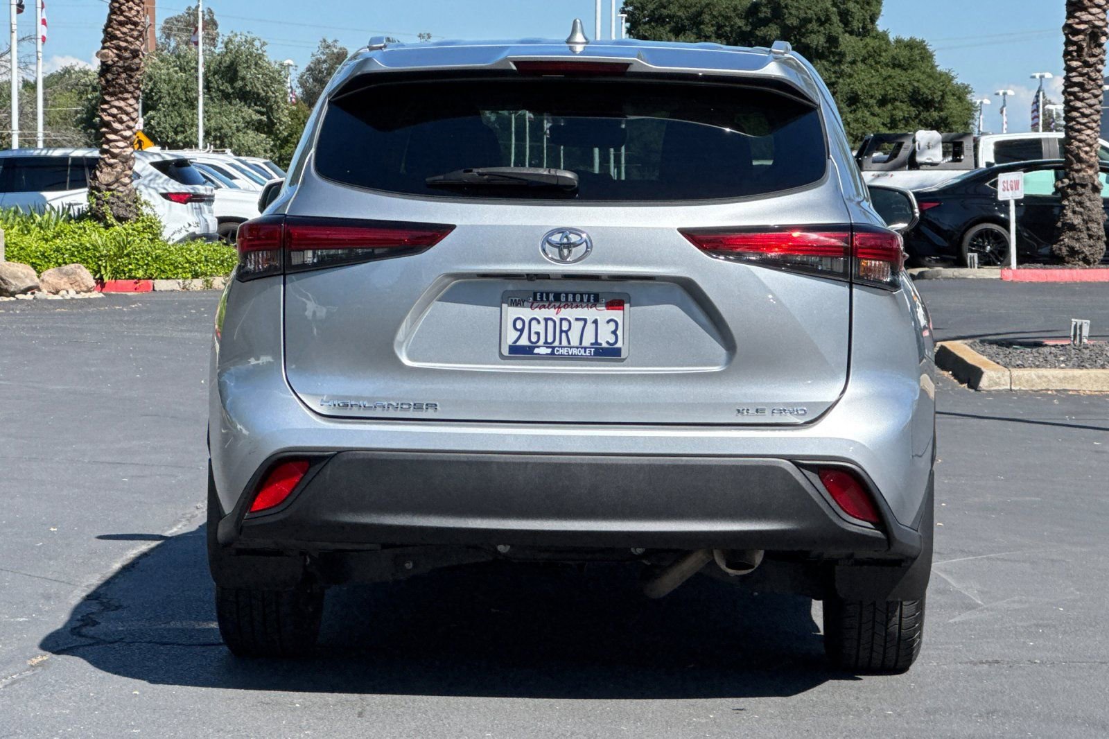 Used 2023 Toyota Highlander XLE image 4
