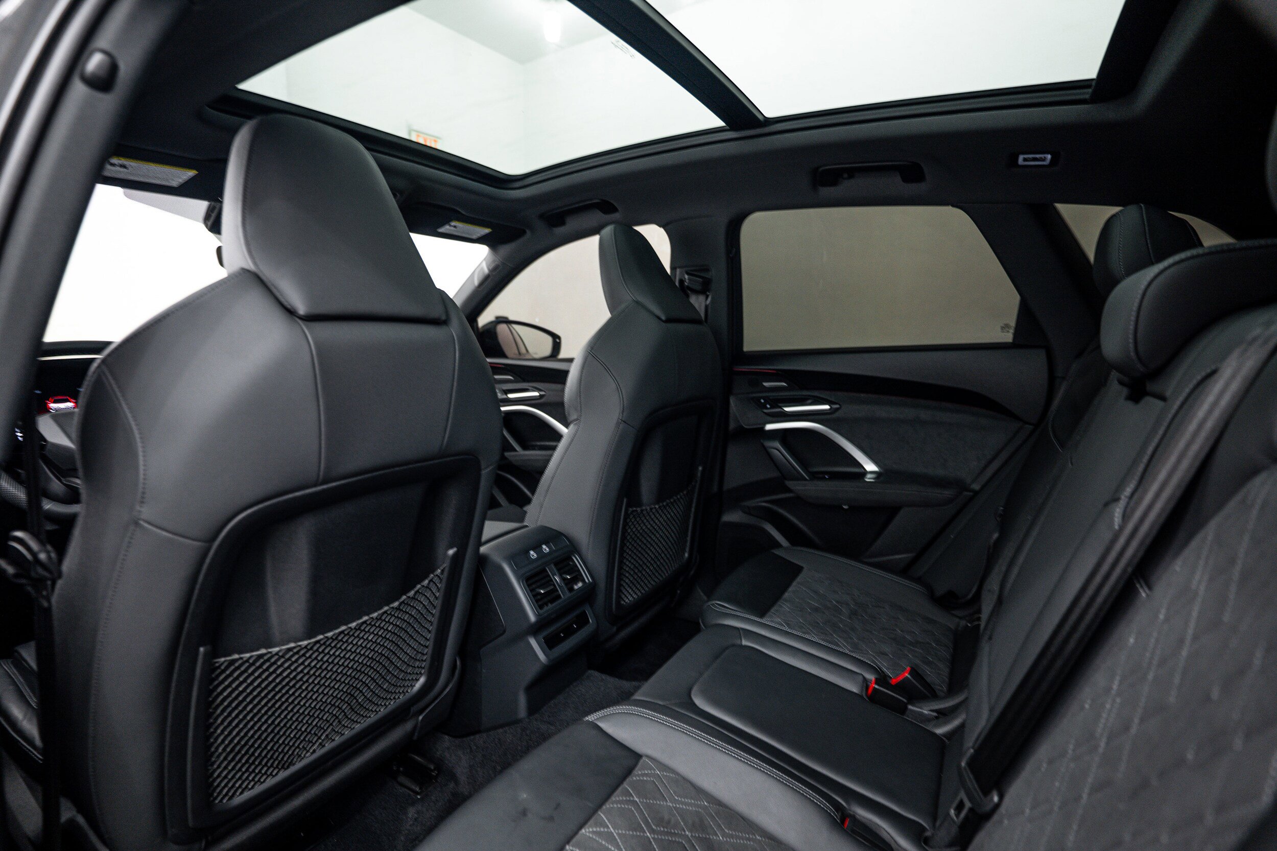 Certified 2025 Audi SQ5 Premium Plus w/ Premium Plus Package AWD/4WD image 19