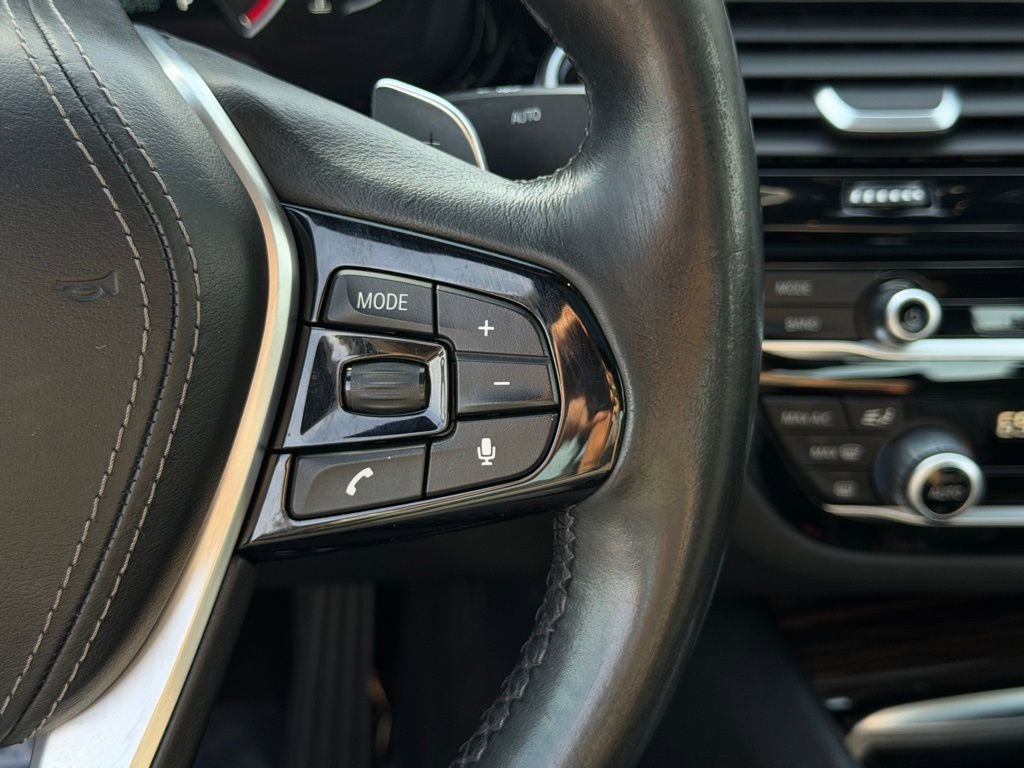 Used 2019 BMW 540i RWD image 18