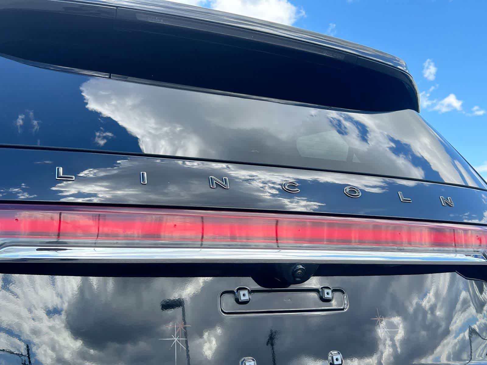 Used 2021 Lincoln Aviator Black Label w/ Dynamic Handling Package AWD/4WD image 12