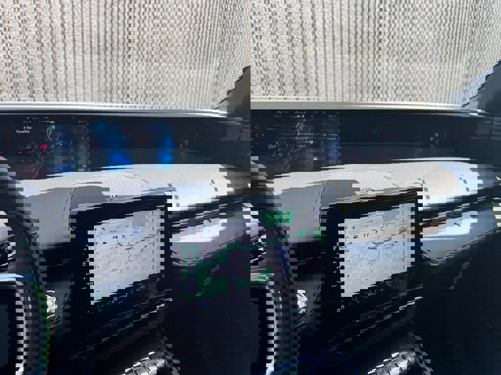 New 2025 Lincoln Nautilus Premier w/ Equipment Group 102A image 32