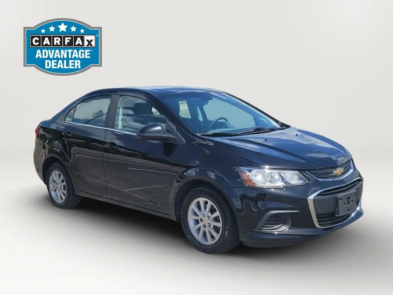 Used 2017 Chevrolet Sonic LT FWD image 3