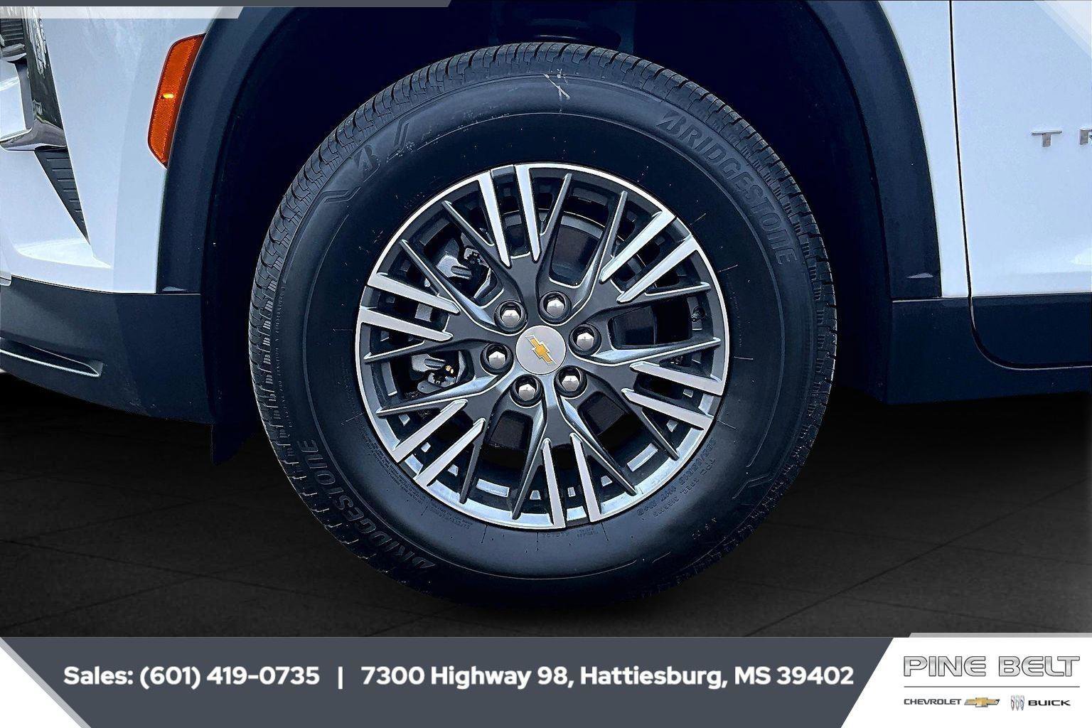 New 2026 Chevrolet Traverse LT w/ Driver Confidence Package image 7