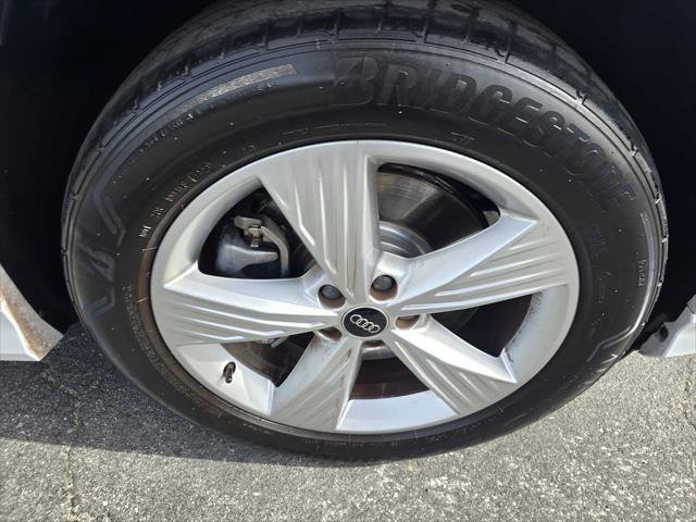 Used 2023 Audi Q4 e-tron Premium Plus w/ Premium Plus image 9