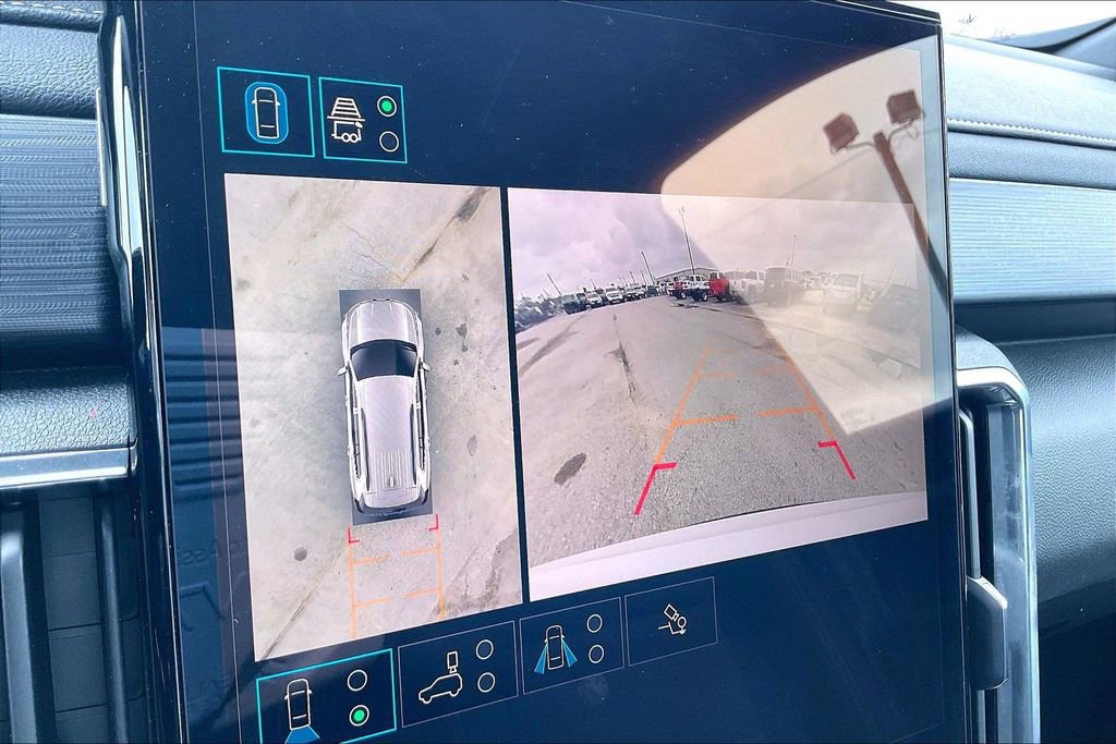 Used 2025 GMC Acadia Elevation image 13