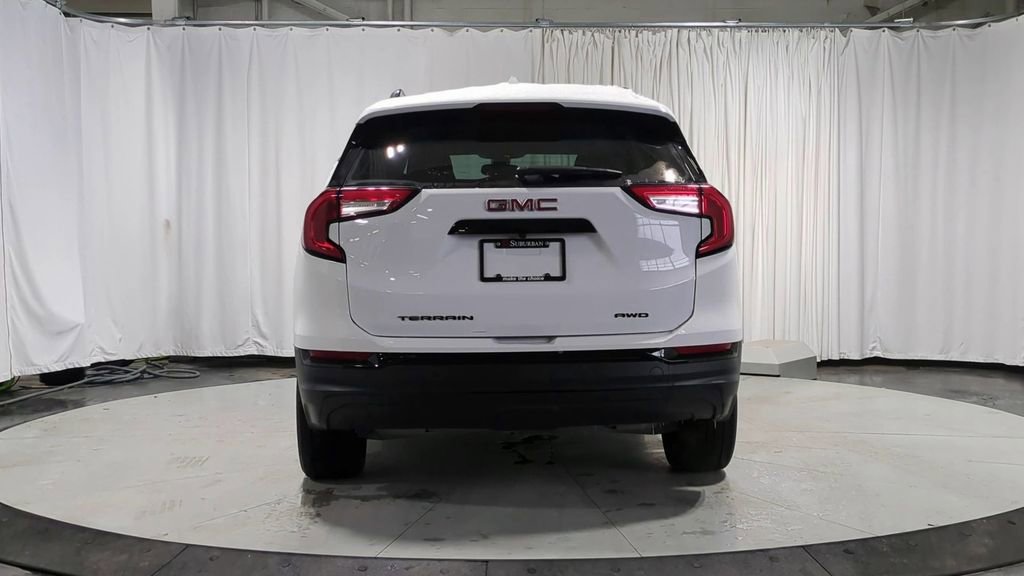 Used 2022 GMC Terrain SLE w/ Driver Convenience Package image 9