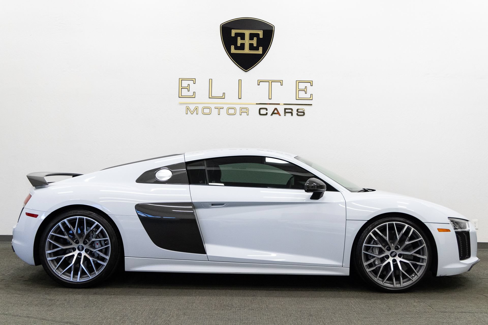 Used 2017 Audi R8 V10 plus AWD/4WD image 8