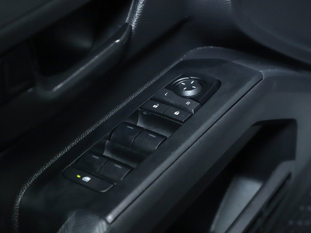 Used 2024 Toyota Tacoma SR image 16