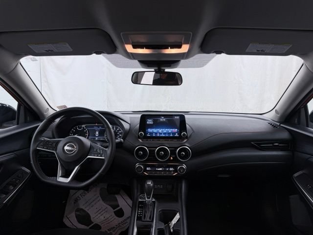 Used 2025 Nissan Sentra SR FWD image 30
