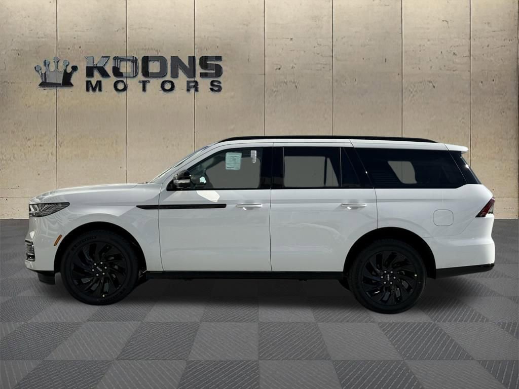 New 2026 Lincoln Navigator Reserve w/ Jet Appearance Package image 2