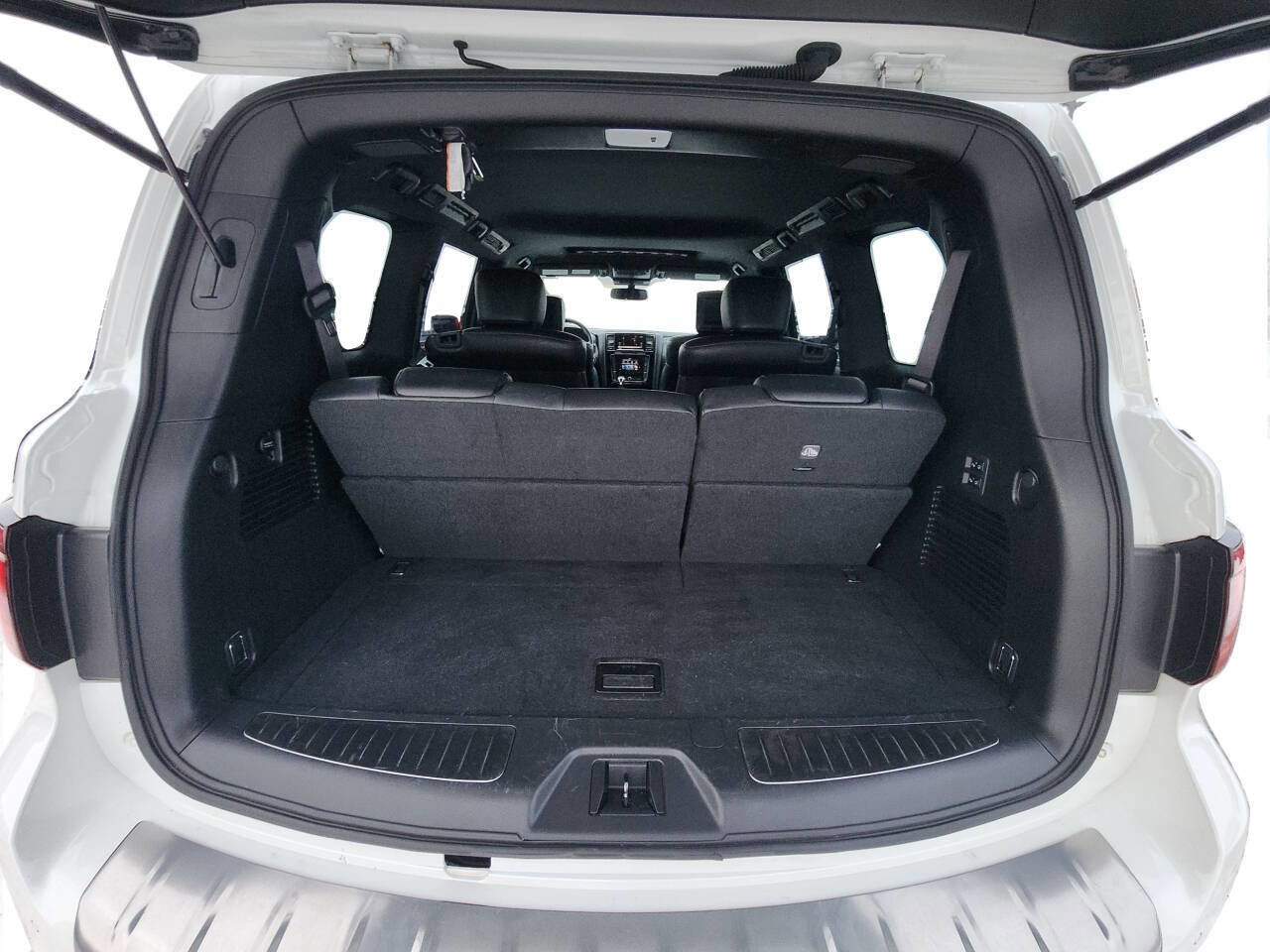 Used 2021 INFINITI QX80 Premium Select AWD/4WD image 11