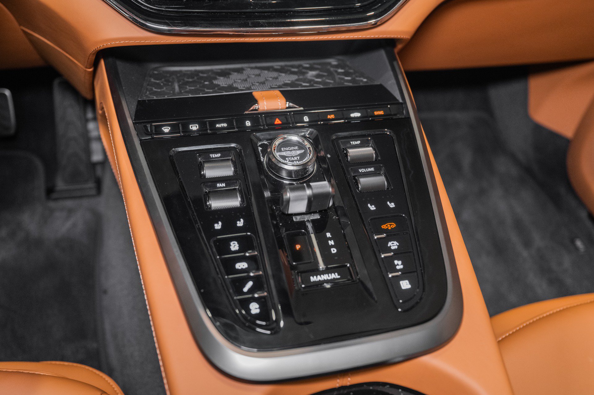 New 2026 Aston Martin DBX 707 AWD/4WD image 34