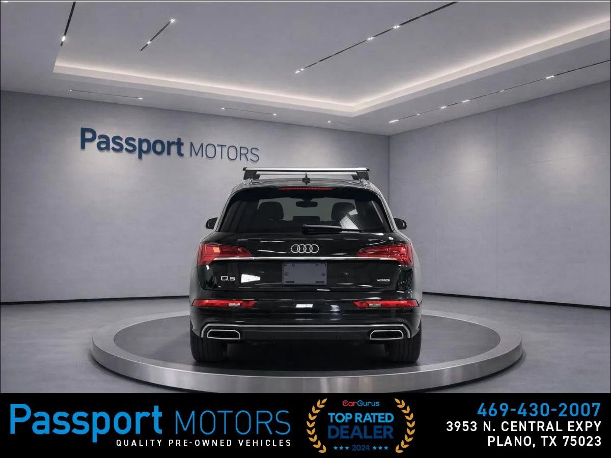 Used 2023 Audi Q5 2.0T Prestige w/ Prestige Package image 3