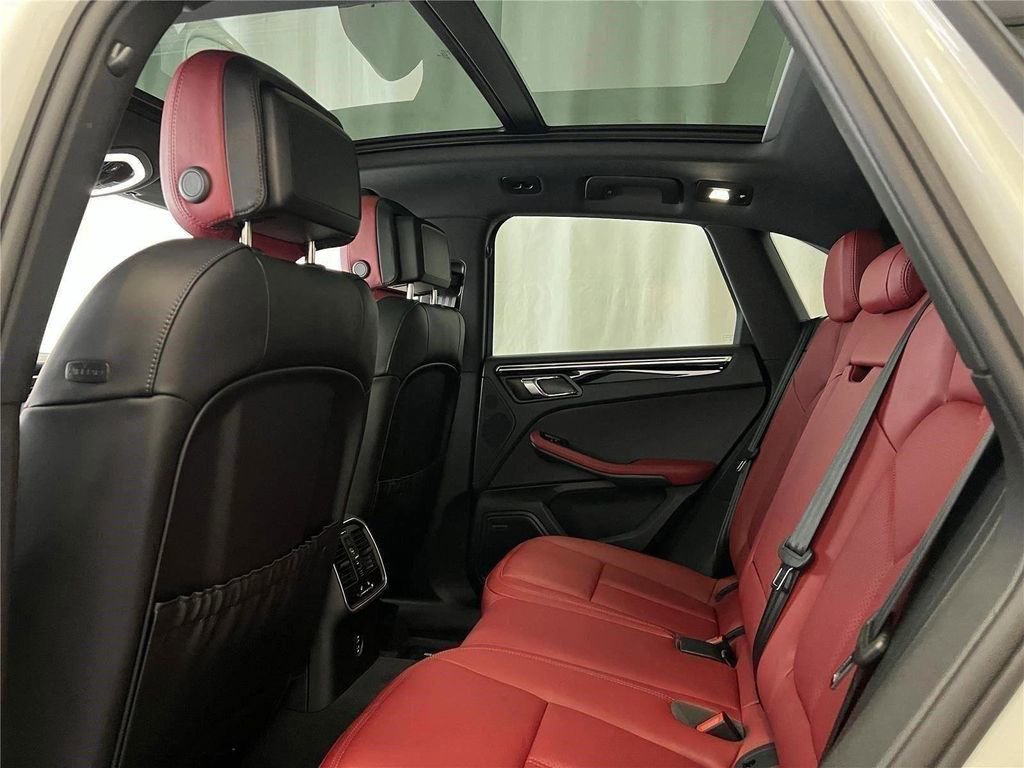 New 2026 Porsche Macan AWD/4WD image 24