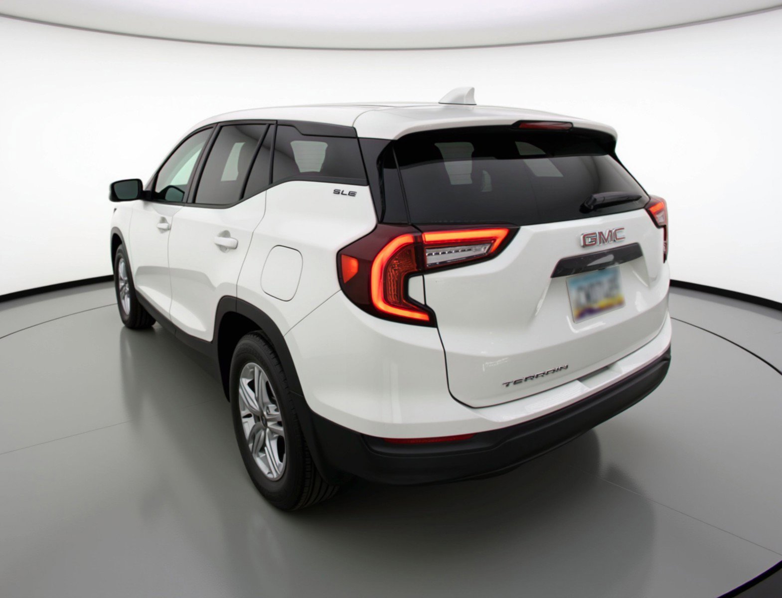 Used 2024 GMC Terrain SLE FWD image 6