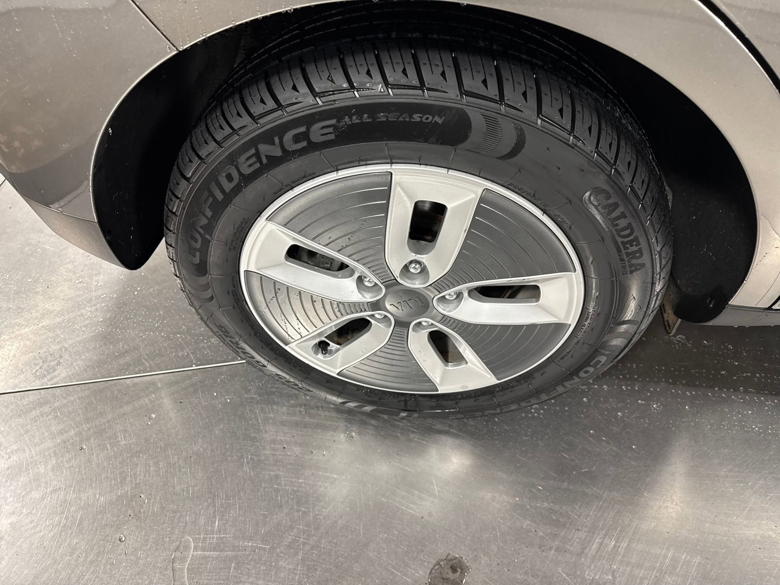 Used 2018 Kia Soul EV + FWD image 13