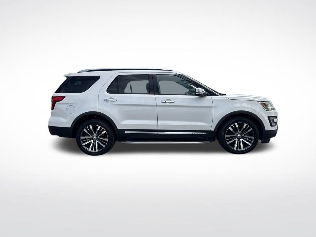 Used 2016 Ford Explorer Platinum AWD/4WD image 4