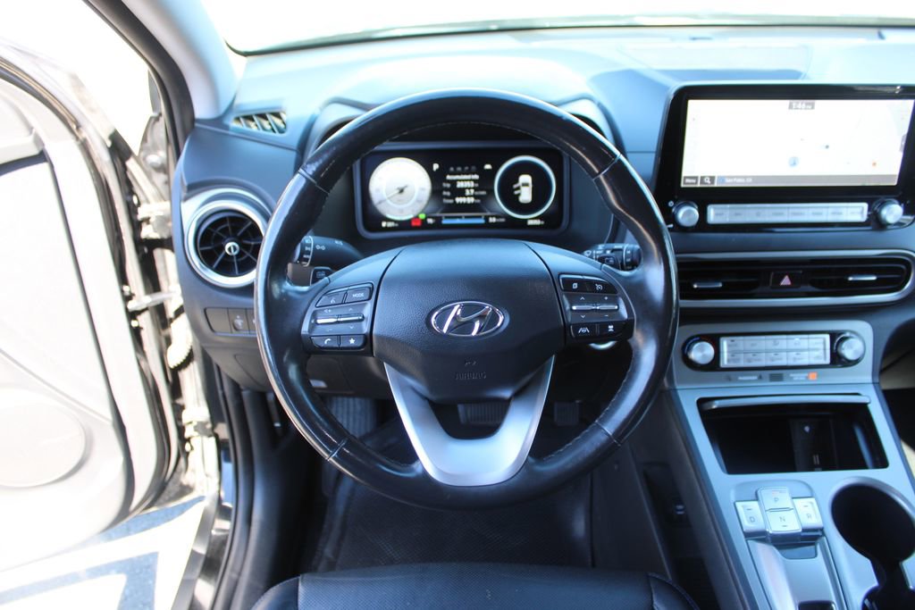 Used 2023 Hyundai Kona Limited image 18