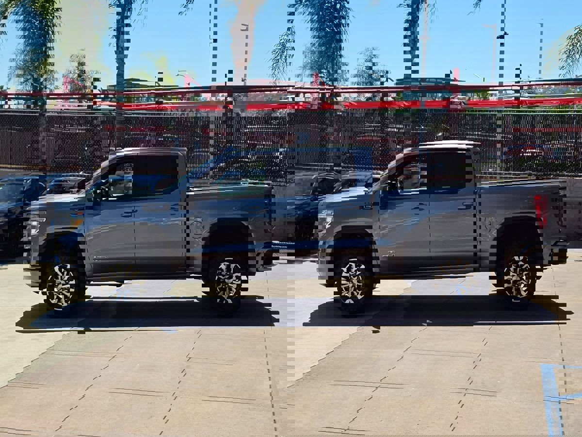 Used 2021 GMC Sierra 1500 AT4 w/ AT4 Value Package image 10