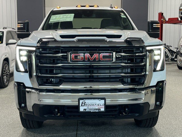 New 2026 GMC Sierra 2500 SLE w/ SLE Value Package; AWD/4WD image 7