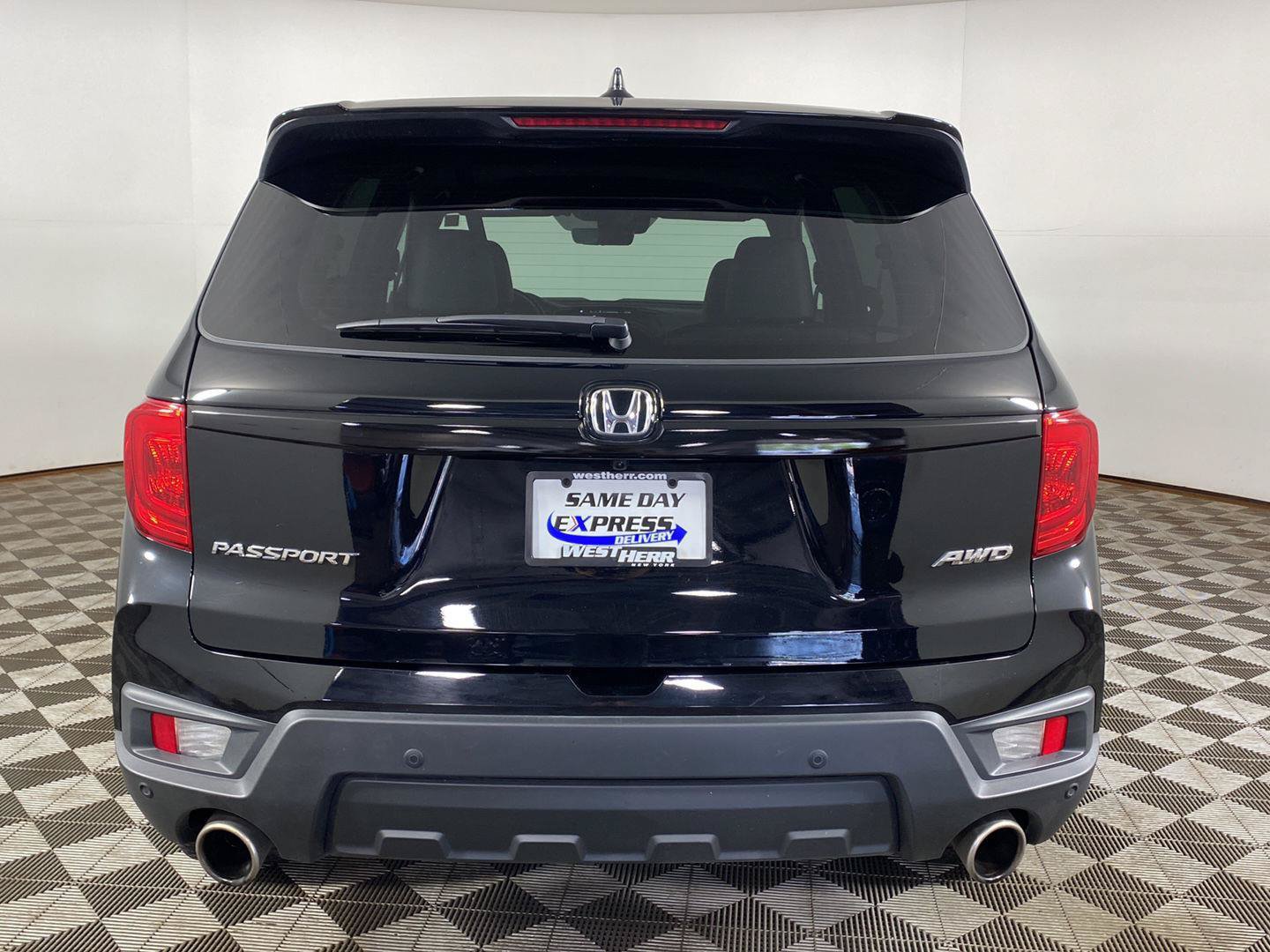 Used 2024 Honda Passport EX-L image 5