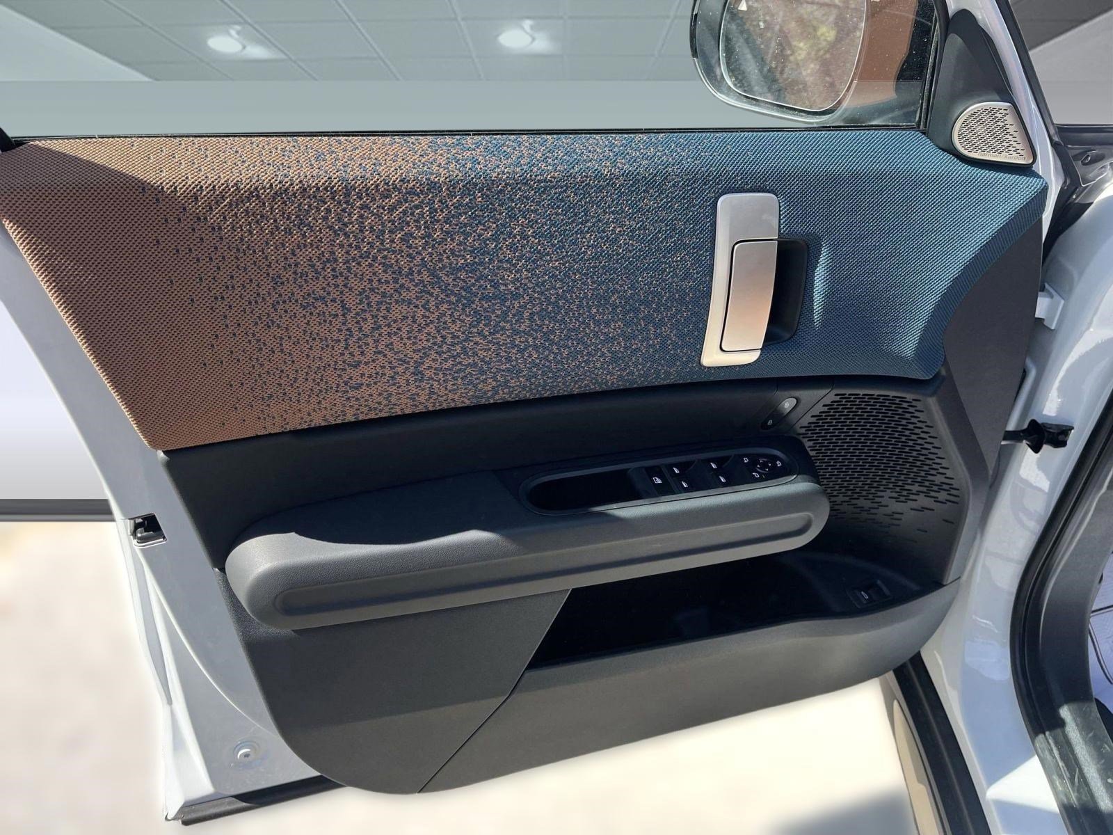 Used 2025 MINI Cooper Countryman S w/ Comfort Package Max image 21