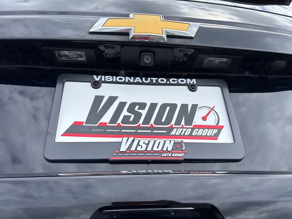 Used 2018 Chevrolet Suburban Premier AWD/4WD image 14