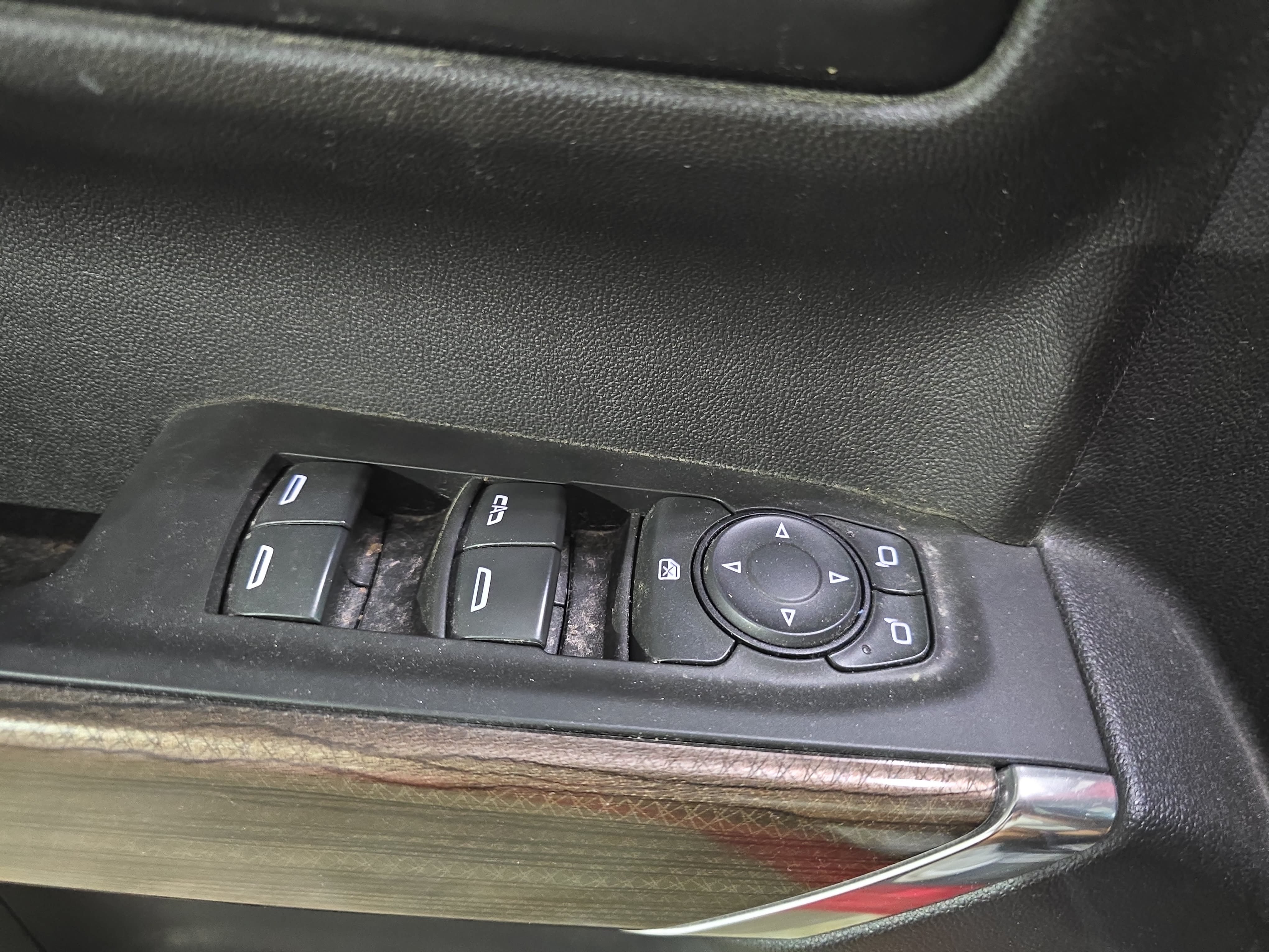 Used 2021 Chevrolet Silverado 1500 LT Trail Boss w/ Convenience Package II AWD/4WD image 25