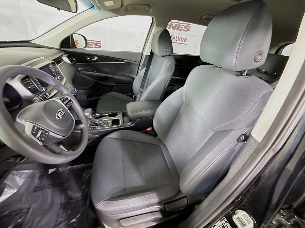 Used 2019 Kia Sorento L image 23