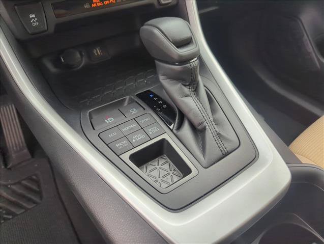 Certified 2024 Toyota RAV4 LE AWD/4WD image 17