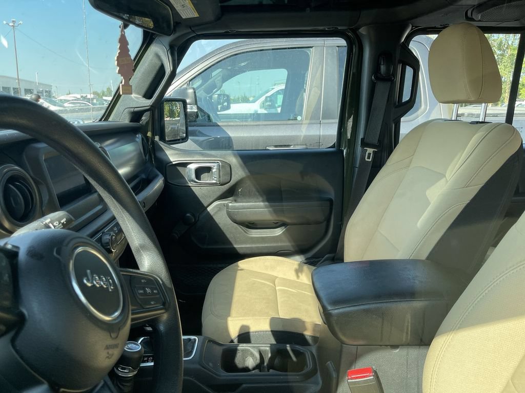Used 2023 Jeep Gladiator Sport w/ Trailer Tow Package AWD/4WD image 4