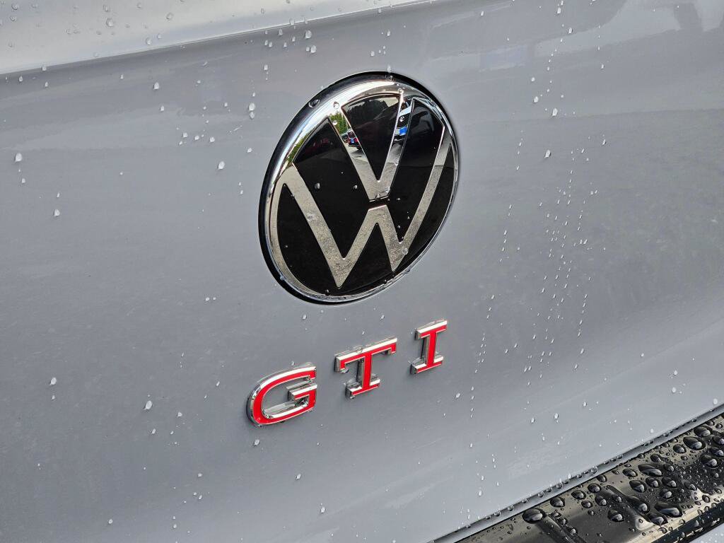 Used 2025 Volkswagen GTI Autobahn FWD image 9