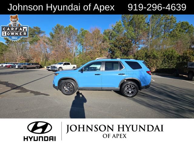 Used 2025 Honda Pilot TrailSport image 19