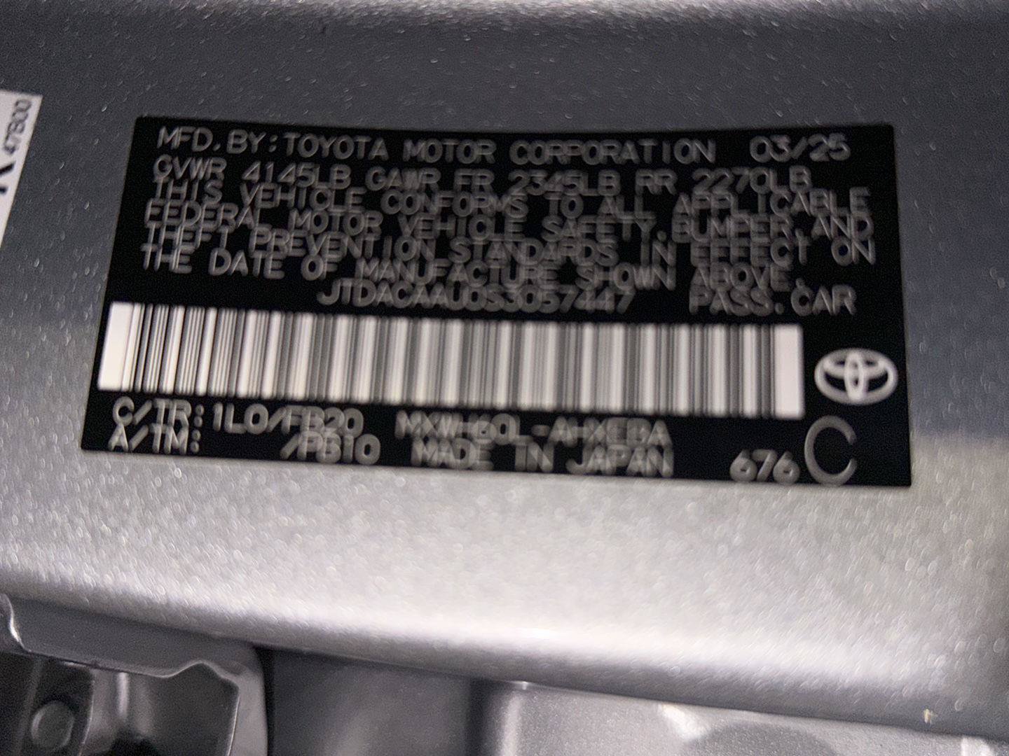 Certified 2025 Toyota Prius LE FWD image 38